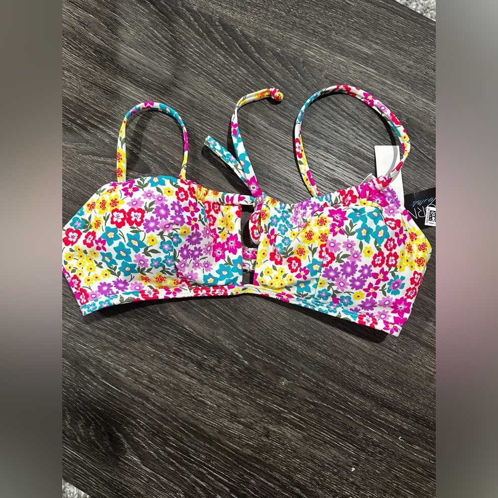 NWT California Waves Bikini Top Bundle - Picture 6 of 8